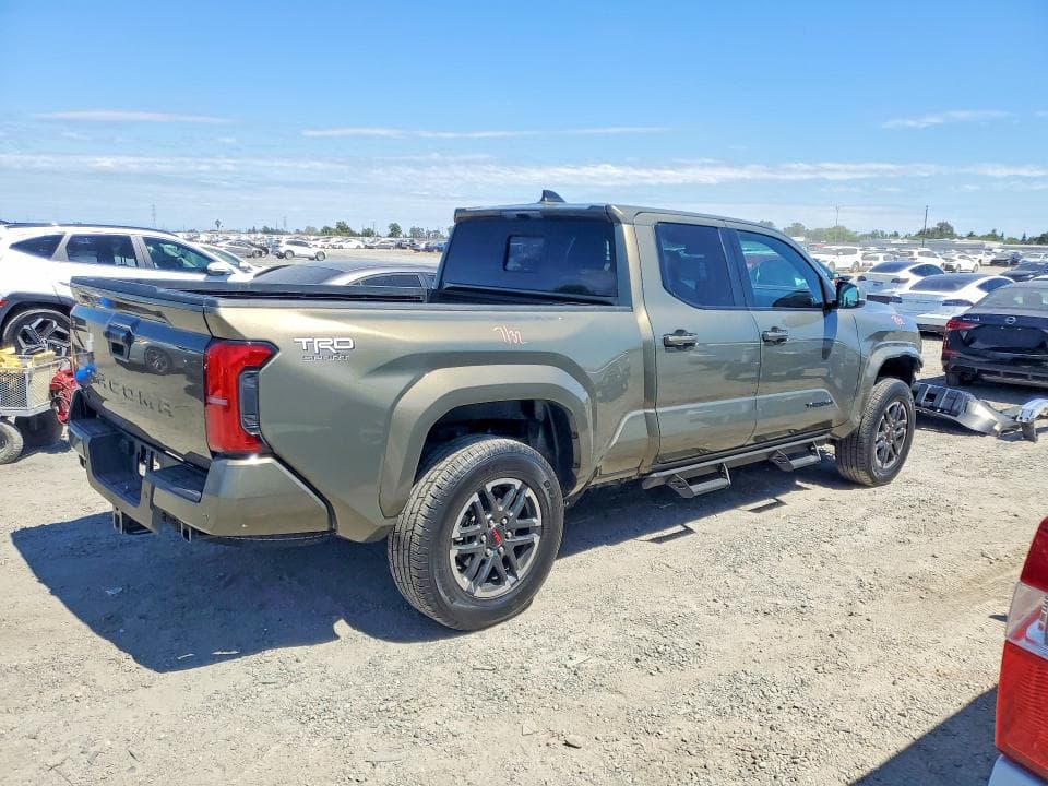 2025 TOYOTA TACOMA TRD SPORT 3