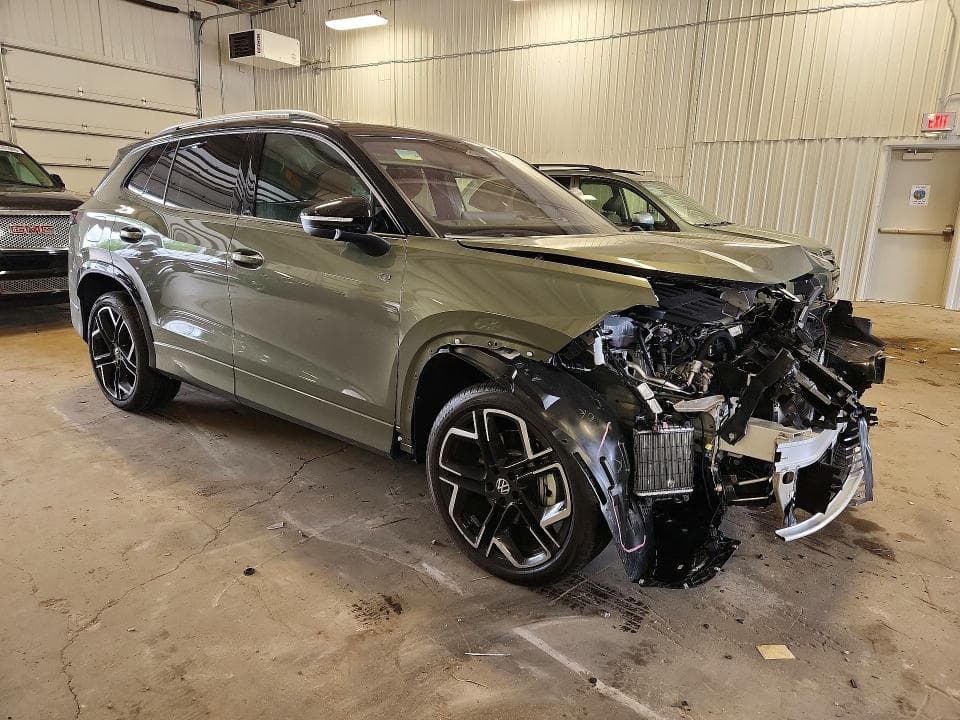 2026 VOLKSWAGEN TIGUAN SEL R-LINE TURBO 4