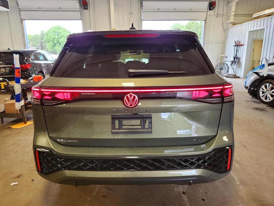2026 VOLKSWAGEN TIGUAN SEL R-LINE TURBO 6