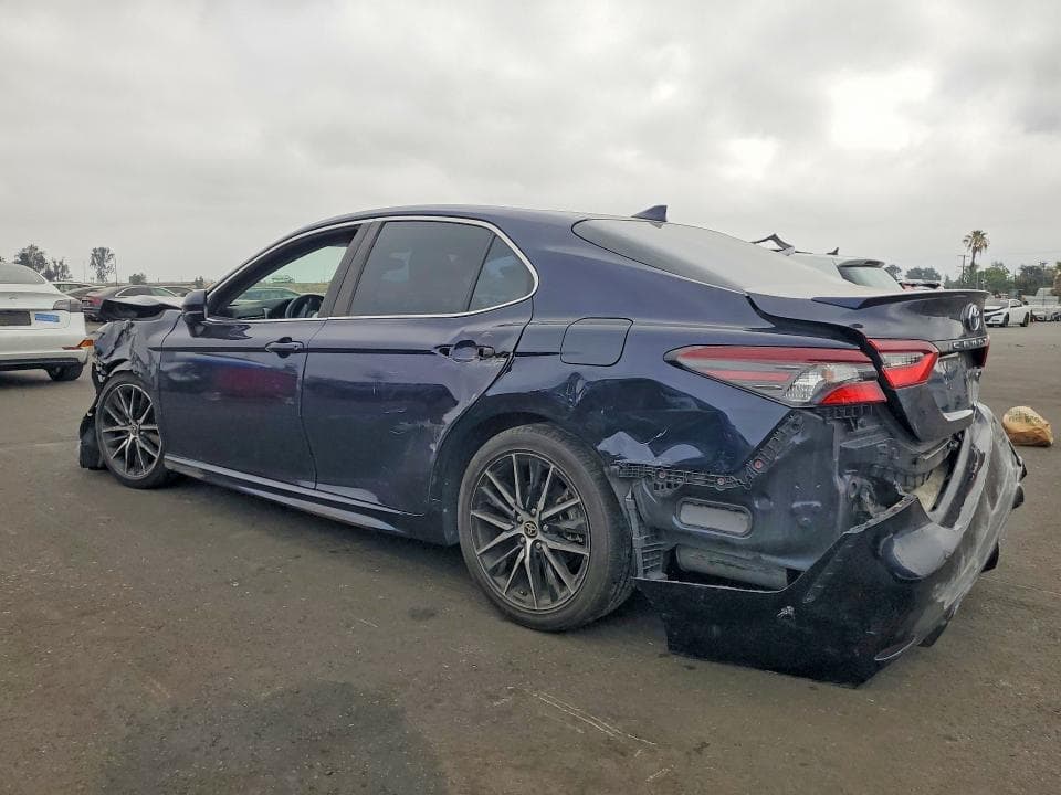 2021 TOYOTA CAMRY SE 2