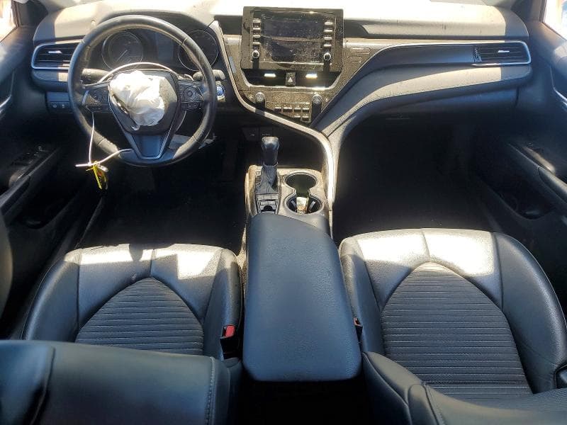2021 TOYOTA CAMRY SE 8