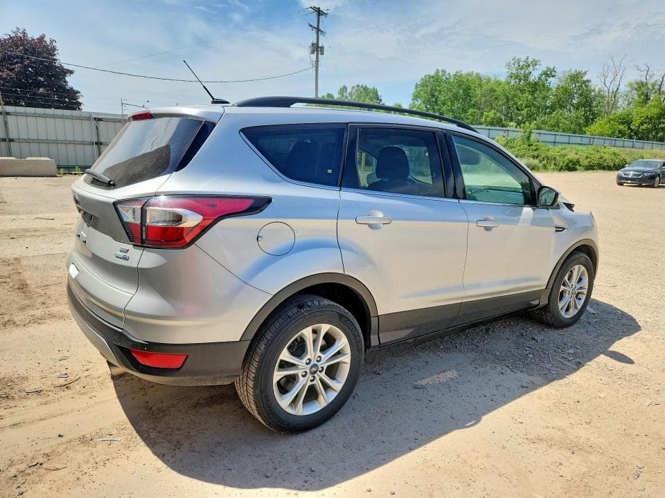 2017 FORD ESCAPE SE SE 3