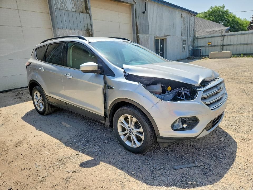 2017 FORD ESCAPE SE SE 4