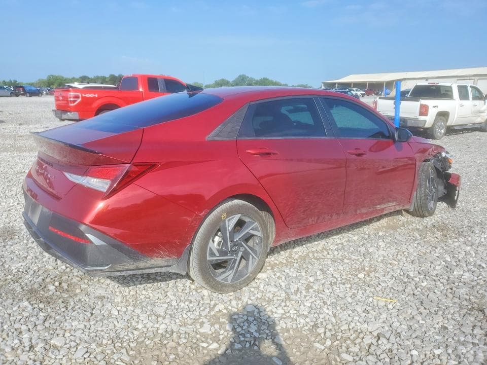 2025 HYUNDAI ELANTRA SEL SPORT 3