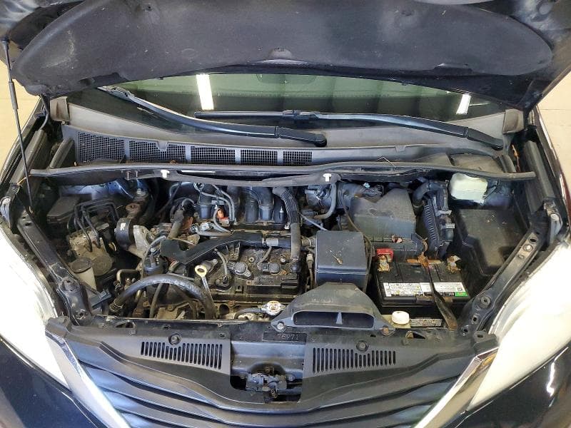 2017 TOYOTA SIENNA XLE 8-PASSENGER XLE 8-PASSENGER 13