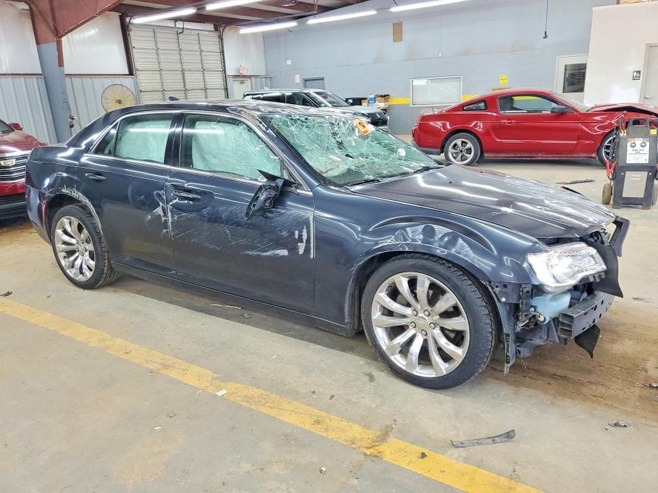 2016 CHRYSLER 300 LIMITED 4