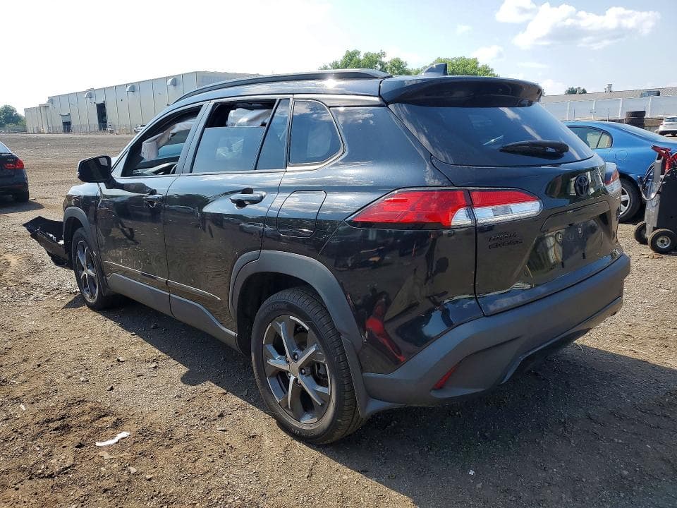 2022 TOYOTA COROLLA CROSS LE 2