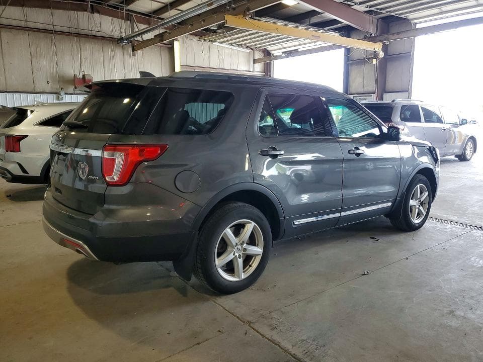 2017 FORD EXPLORER XLT 3