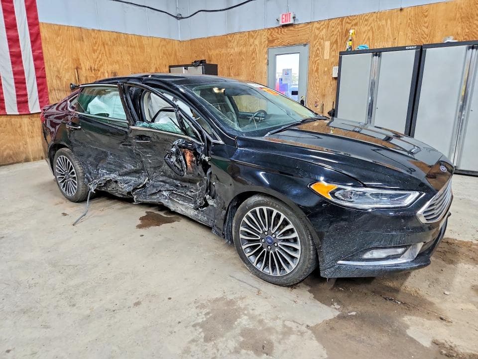 2017 FORD FUSION SE 4
