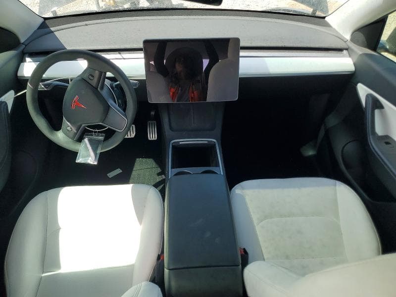 2022 TESLA MODEL Y 8