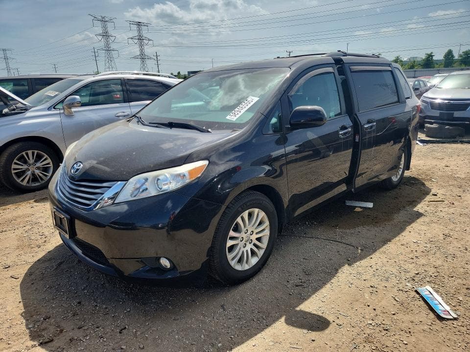 2017 TOYOTA SIENNA XLE 8-PASSENGER - 1