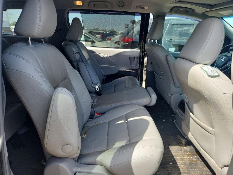 2017 TOYOTA SIENNA XLE 8-PASSENGER 11