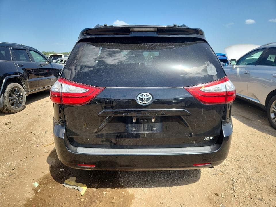2017 TOYOTA SIENNA XLE 8-PASSENGER 6