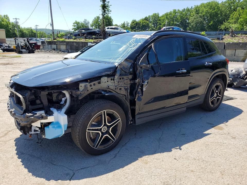2025 MERCEDES-BENZ GLA 250 4MATIC - 1