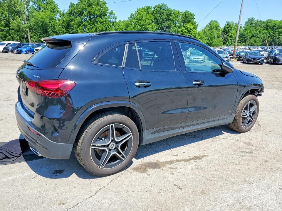 2025 MERCEDES-BENZ GLA 250 4MATIC 3