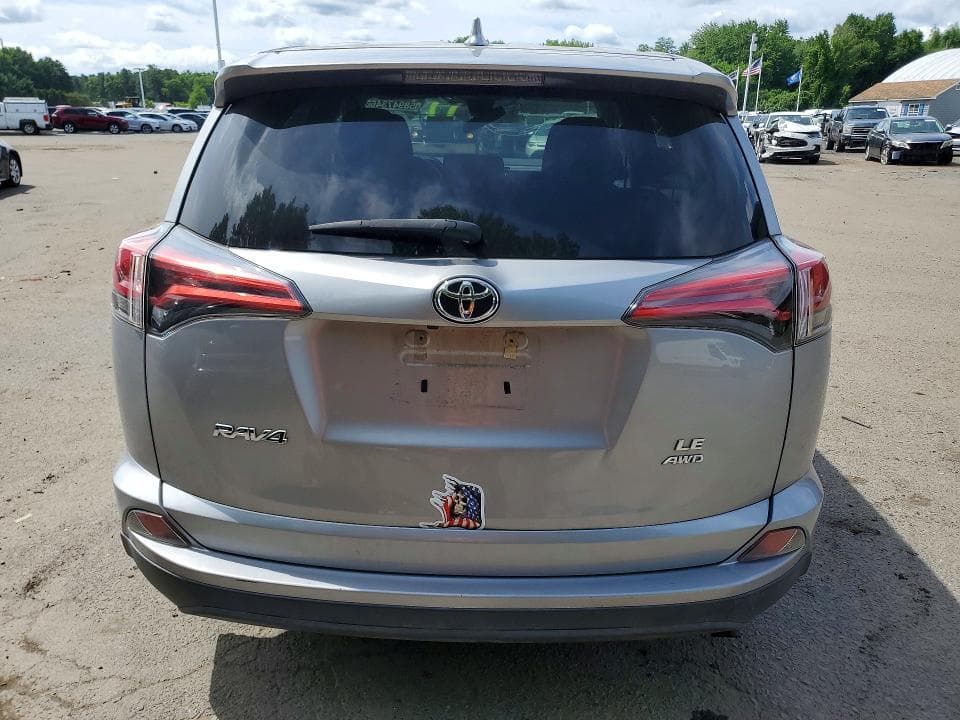 2018 TOYOTA RAV4 LE LE 7