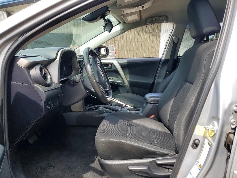 2018 TOYOTA RAV4 LE LE 8