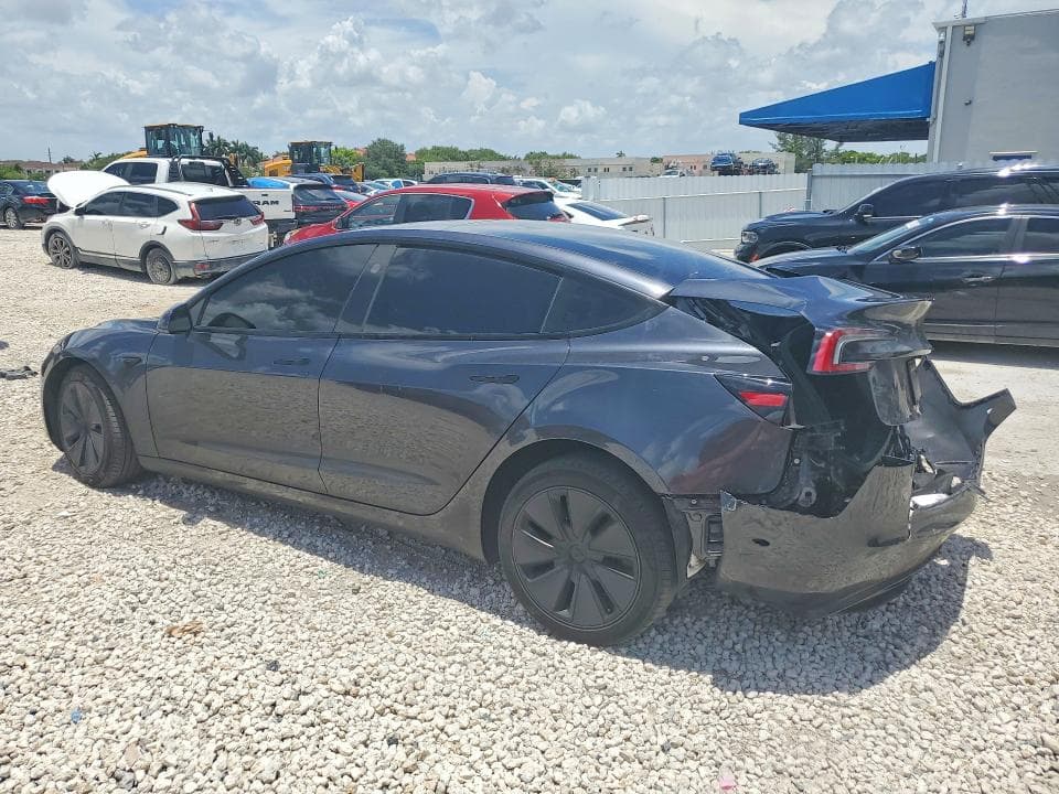 2025 TESLA MODEL 3 2