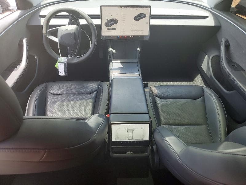 2025 TESLA MODEL 3 8