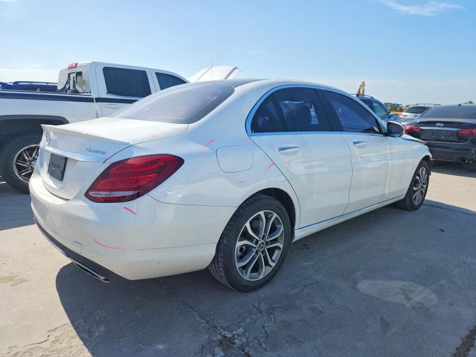 2017 MERCEDES-BENZ C 300 4MATIC 3