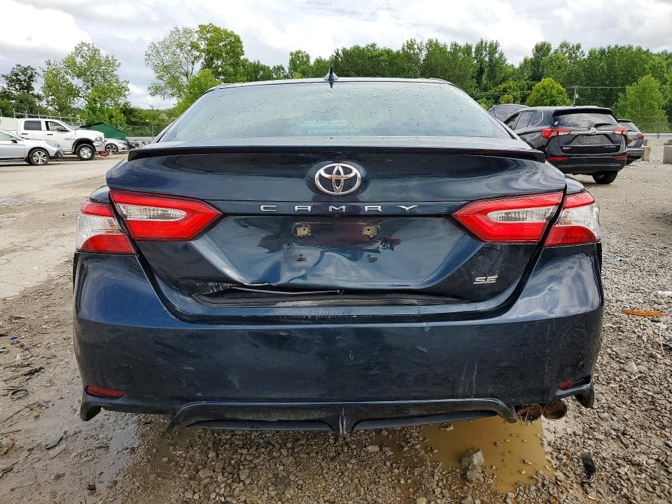 2020 TOYOTA CAMRY SE 6