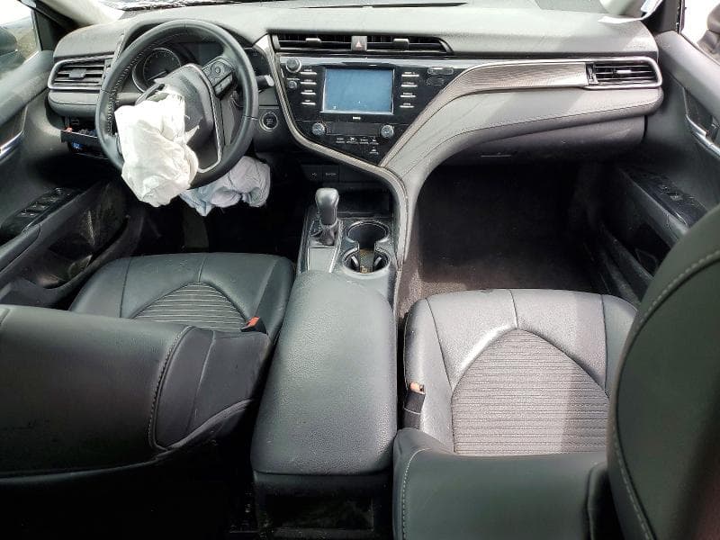 2020 TOYOTA CAMRY SE 8