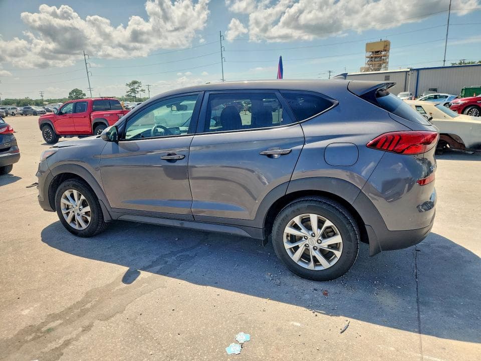 2021 HYUNDAI TUCSON SE 2