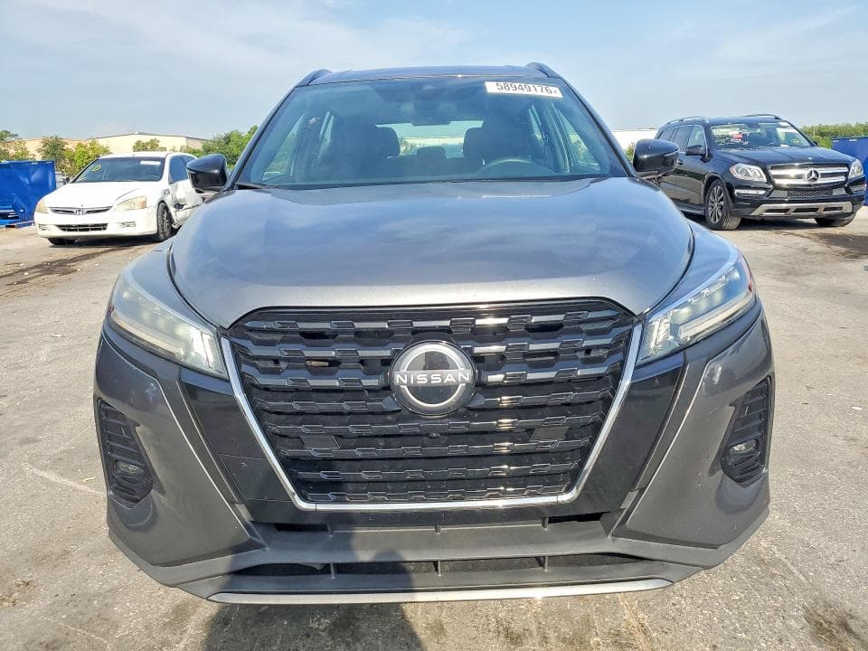 2024 NISSAN KICKS SR 5