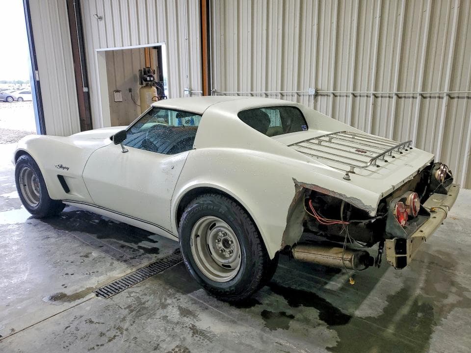 1976 CHEVROLET CORVETTE 2