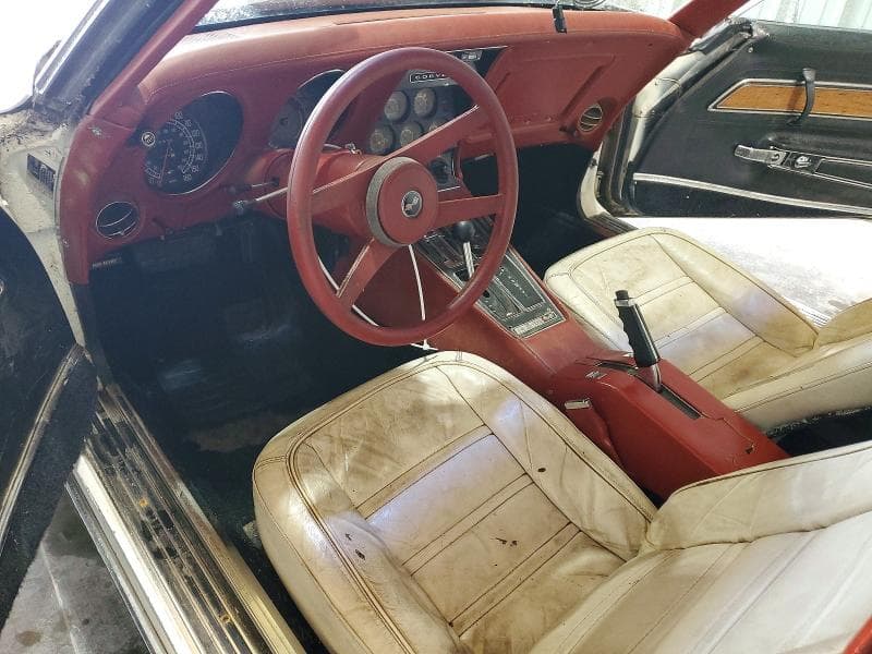 1976 CHEVROLET CORVETTE 8