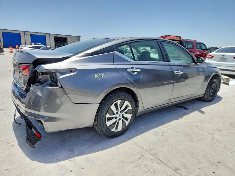 2023 NISSAN ALTIMA S 3