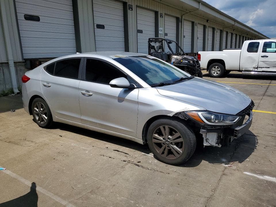 2018 HYUNDAI ELANTRA SEL 4