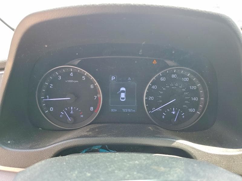 2018 HYUNDAI ELANTRA SEL 9