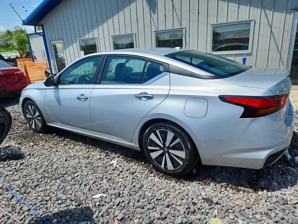 2021 NISSAN ALTIMA SV SV 2