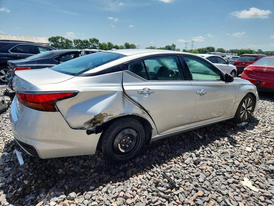 2021 NISSAN ALTIMA SV SV 3