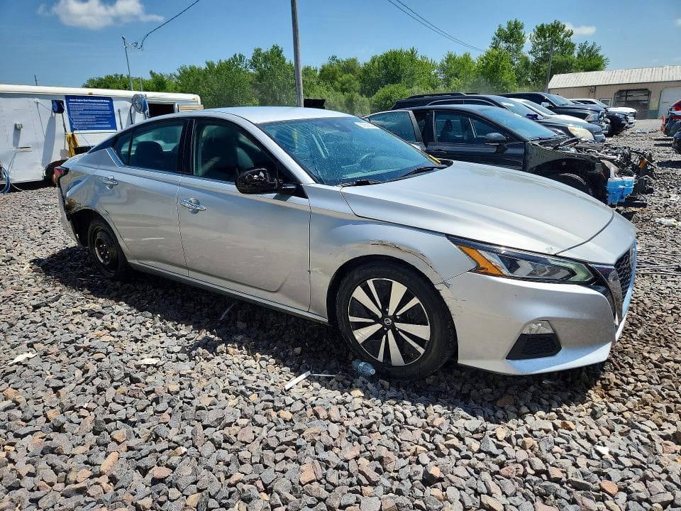 2021 NISSAN ALTIMA SV SV 4
