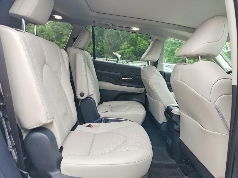 2025 TOYOTA GRAND HIGHLANDER LIMITED 11