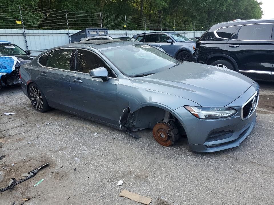 2018 VOLVO S90 T5 MOMENTUM 4