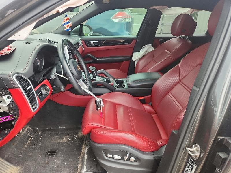 2020 PORSCHE CAYENNE 7