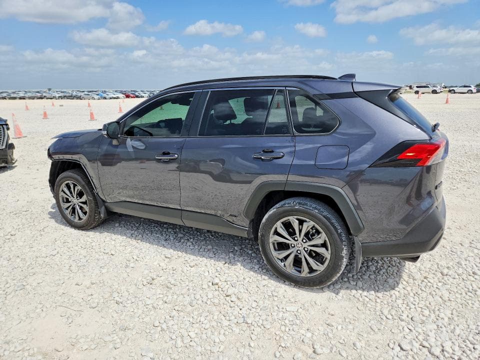 2025 TOYOTA RAV4 XLE PREMIUM 2