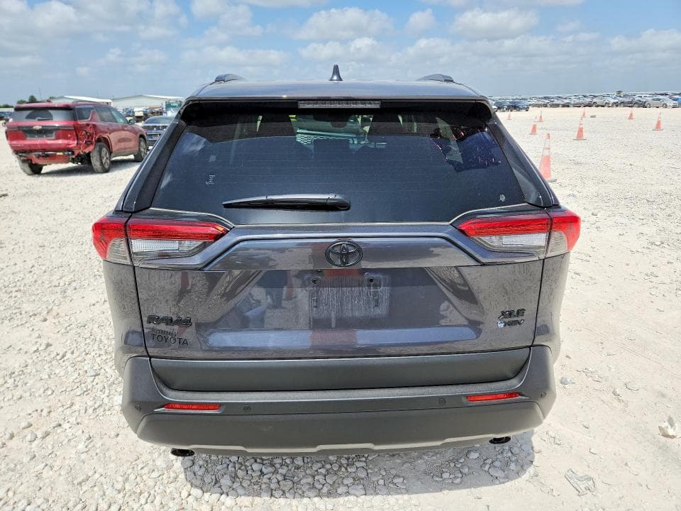 2025 TOYOTA RAV4 XLE PREMIUM 6