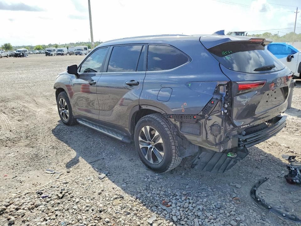 2024 TOYOTA HIGHLANDER XLE 2