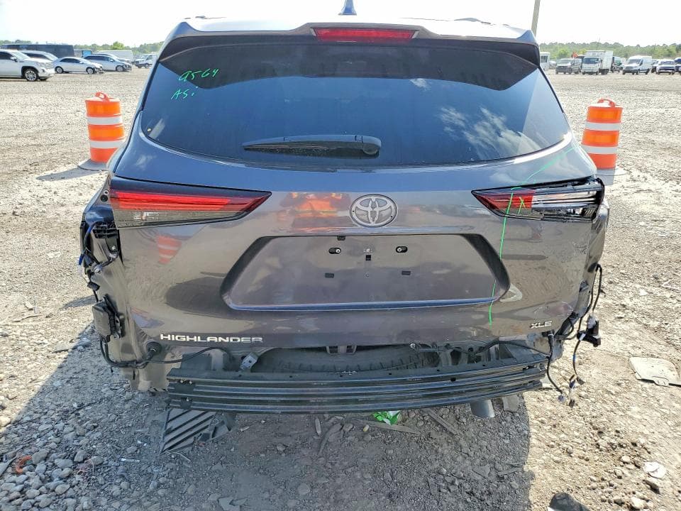 2024 TOYOTA HIGHLANDER XLE 6