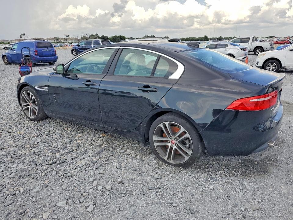 2018 JAGUAR XE PREMIUM PREMIUM 2