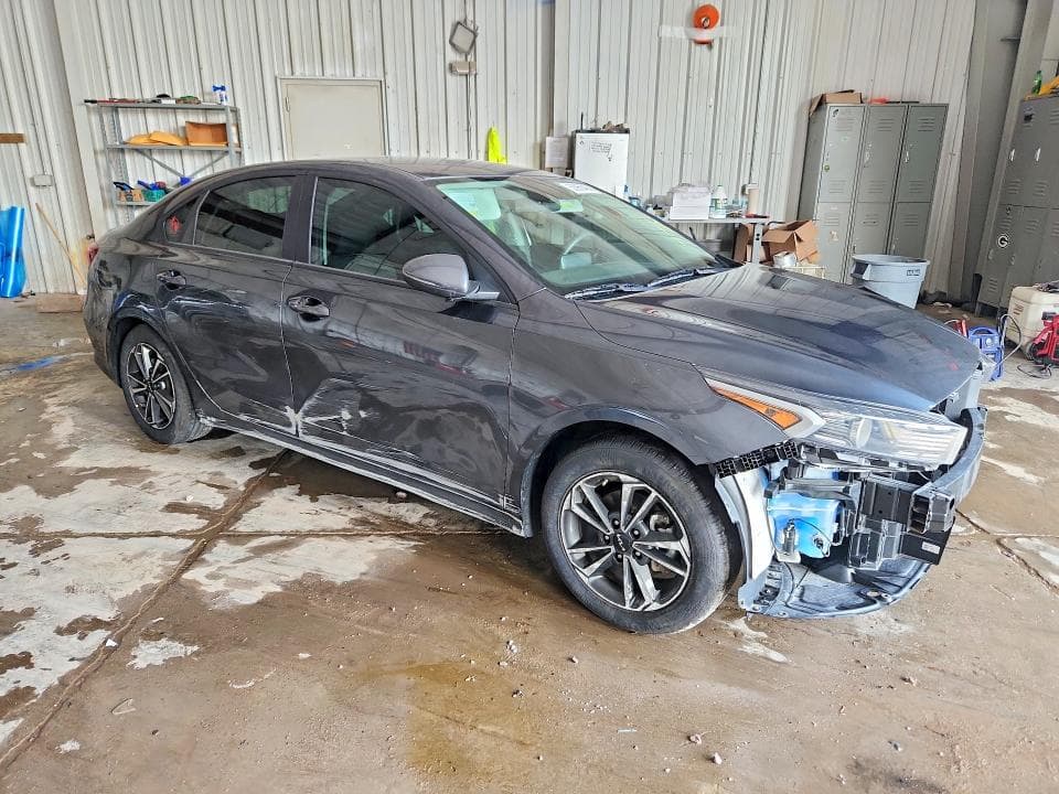 2024 KIA FORTE LXS 4