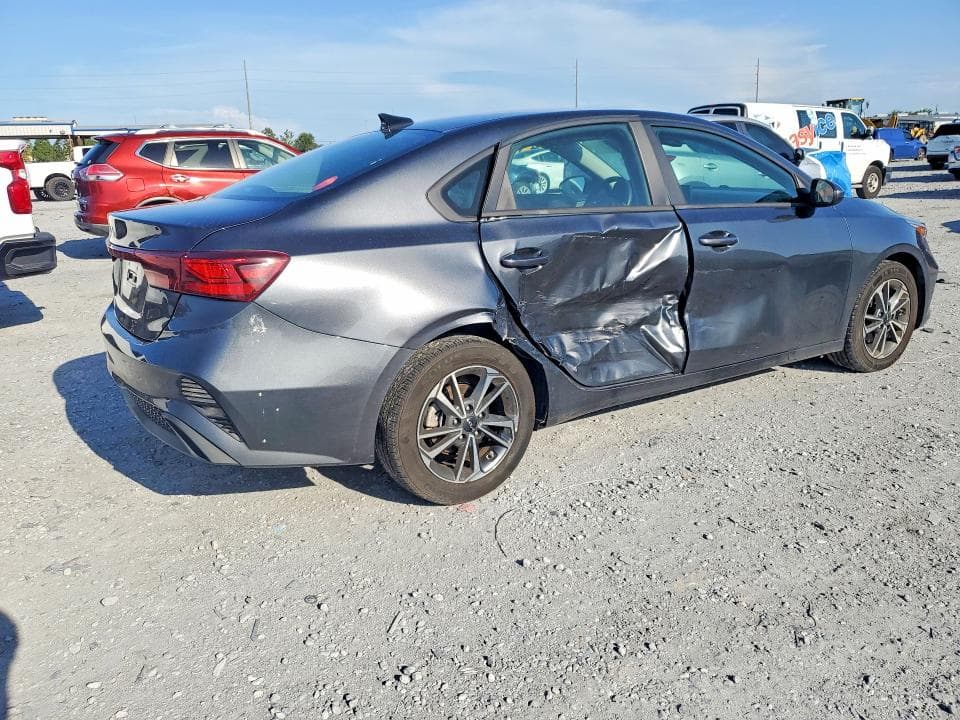 2024 KIA FORTE LXS 3