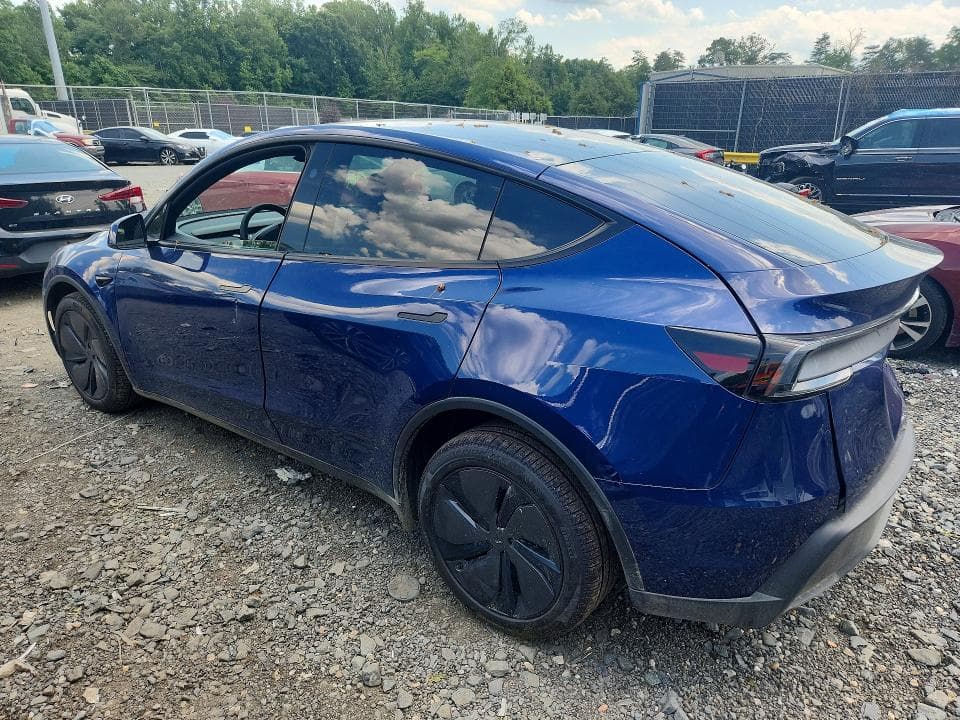 2026 TESLA MODEL Y 2