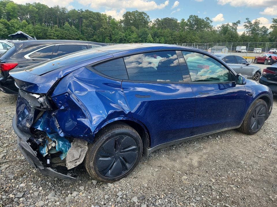 2026 TESLA MODEL Y 3