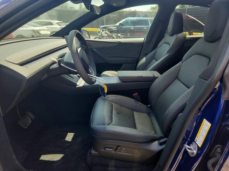 2026 TESLA MODEL Y 7