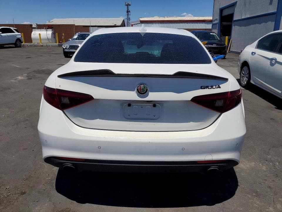 2020 ALFA ROMEO GIULIA 6